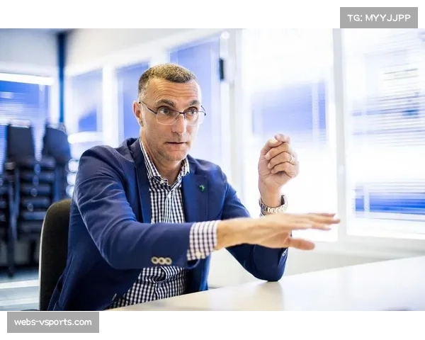 历史回顾：从链式防守到区域盯人混合，欧冠战术演变史上的关键节点